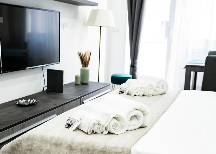 Vaticano-Cornelia Luxury Home